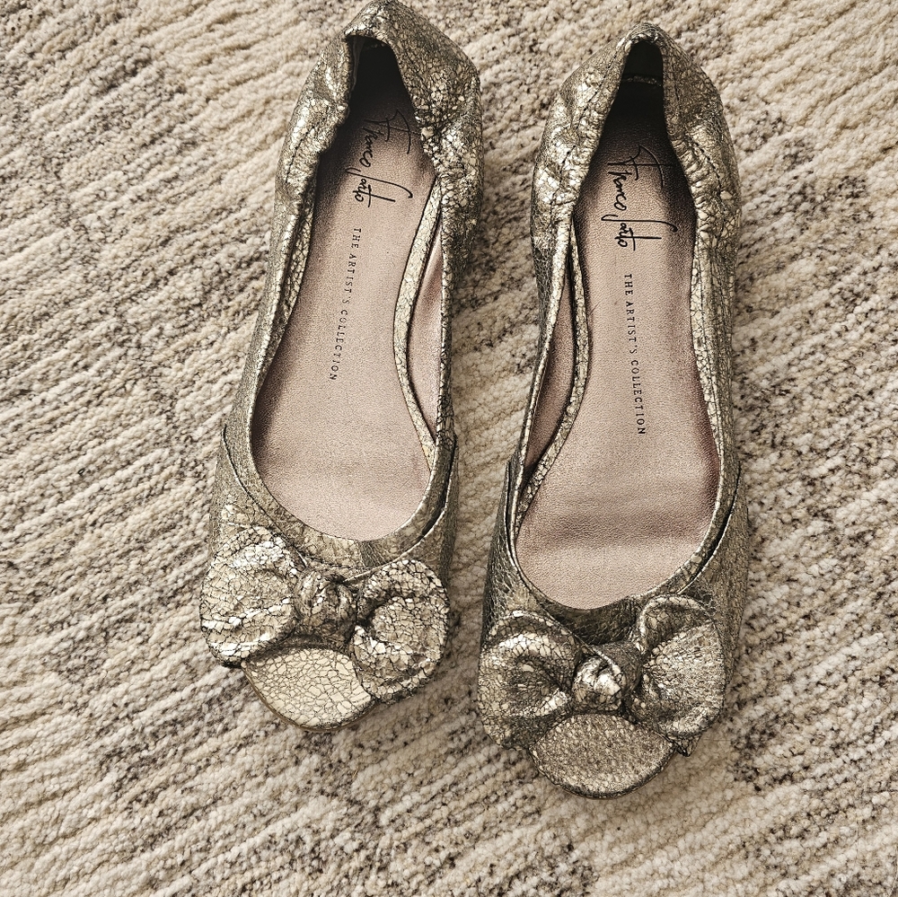 Franco Sarto Artist Collection Open Toe Gold Flat size 8.5